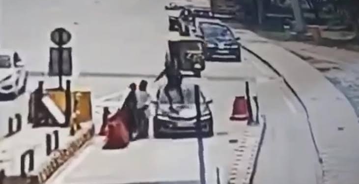 Couple Attacked By Toll Plaza Bouncers