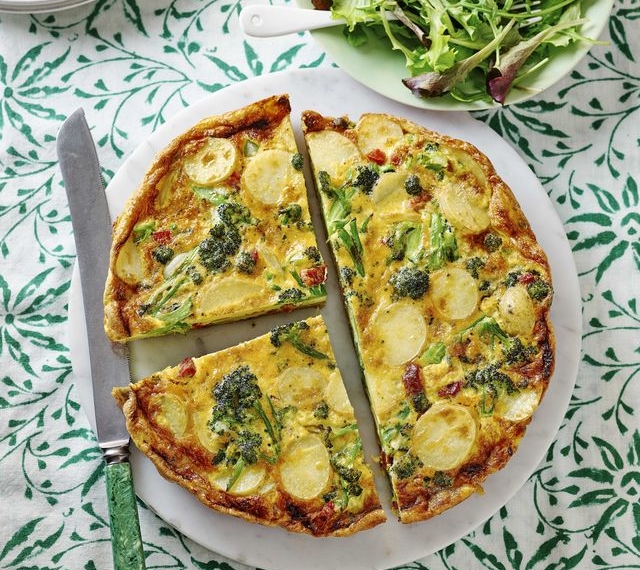 Spanish Omelette, Prepared Quickly and know the beauty of dish….