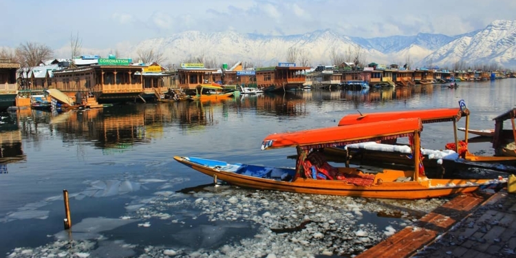 Pahalgam records coldest night of season as cold wave tightens grip in Kashmir
