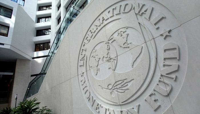 Despite all efforts, Pakistan fails to woo IMF for staff-level pact