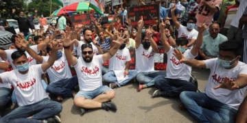 Financially strapped, Kashmiri Pandit Employees suspend agitation