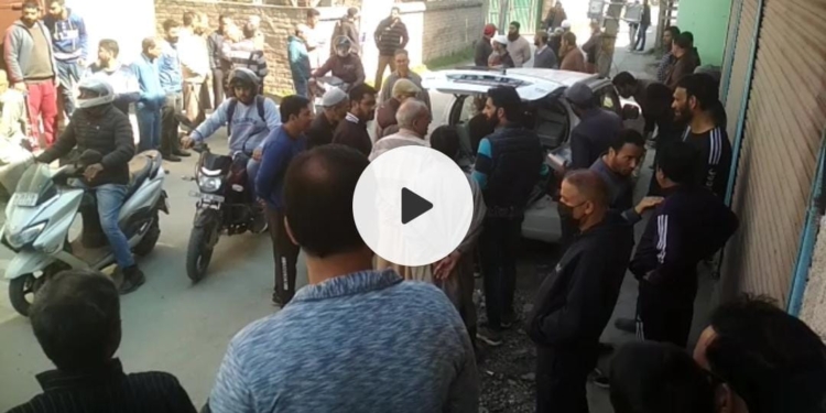 Residents of Awanta Bhawan Soura Srinagar protest Against installation of Smart Meters