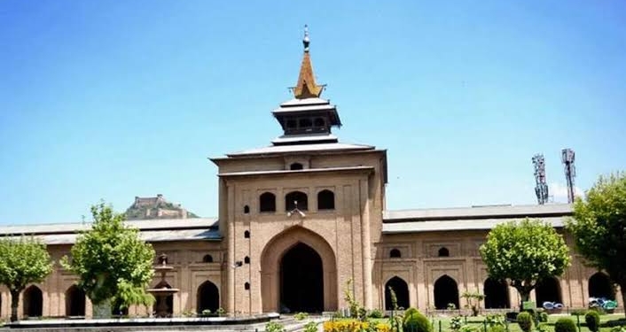 ‘Authorities disallow Jummat-ul-Vida at Historic Jama Masjid Srinagar’
