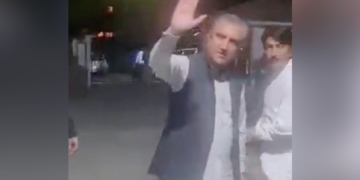 Imran Khan’s Close Aide Shah Mehmood Qureshi Arrested As Unrest Grips Pakistan; Pakistan collapse on the cards? Country likely to default amid unrest over Imran arrest