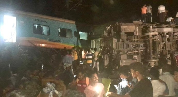 50 dead, over 350 injured, after train collides….