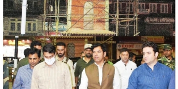 Div Com Kashmir takes spot appraisal of pace of progress on works under SSCL