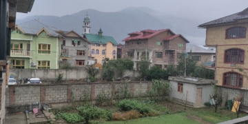 Refreshing Showers Bring Relief and Delight to Srinagar Residents and Tourists