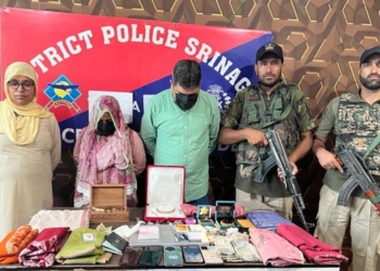 Couple Arrested In Srinagar Impersonating As IPS, IAS Officers