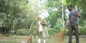 “Going Beyond Cleanliness: PM Modi Takes the Lead in the Grand ‘Swachhata Abhiyaan'”