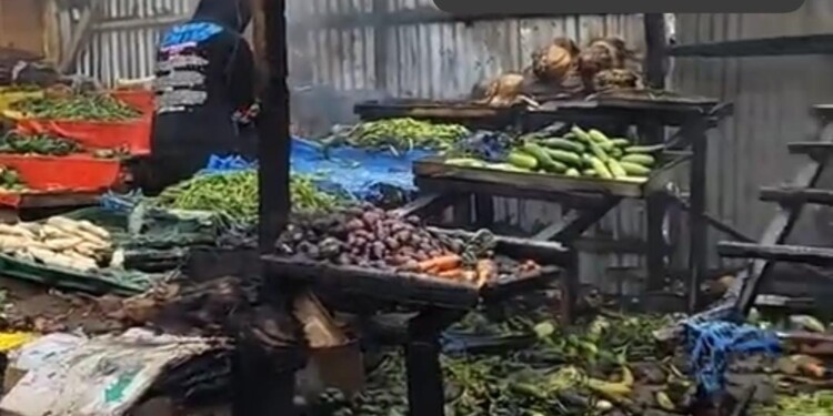 6 shops gutted in a fire mishap in Kashmir