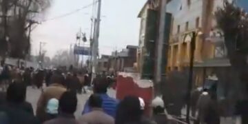 Enthusiastic Crowd Gathers at Bakshi Stadium, Srinagar to Welcome PM Modi’s Historic Visit