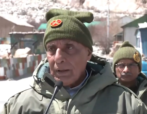 Defence Minister Visits Siachen In Ladakh, Reviews Military Preparedness