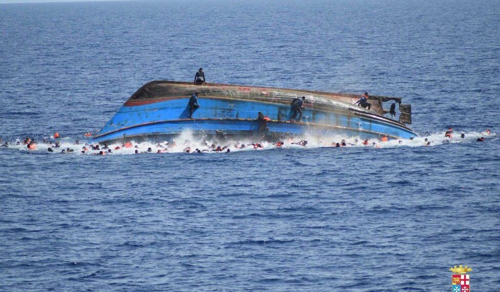 Fisher dies after boat capsizes in Walur