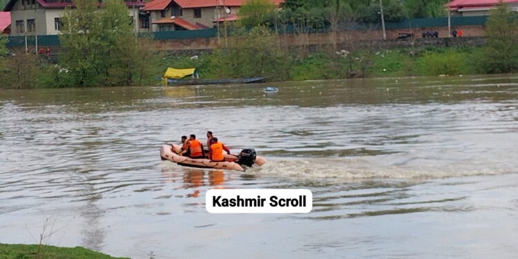 UPDATE: Three students die as a boat capsizes in Srinagar