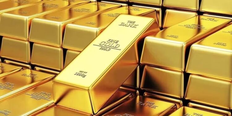 Gold futures rise Rs 280 to Rs 70,916 per 10 g