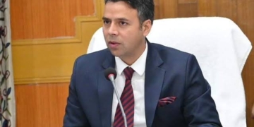 It is important to exercise caution and avoid panic: DC Srinagar