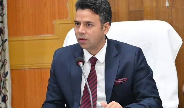 It is important to exercise caution and avoid panic: DC Srinagar