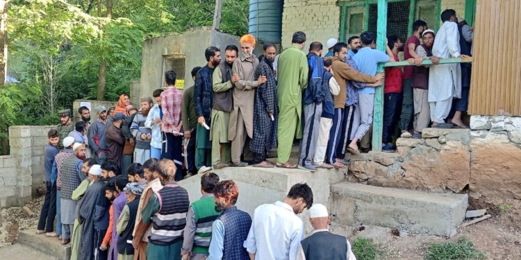 Parliamentary Elections Underway in Baramulla: High Voter Turnout Expected