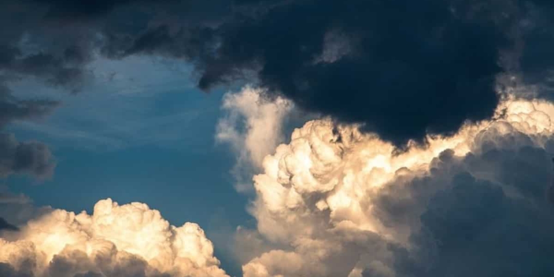 Mercury Soars In J&K, Qazigund Records 2nd Warmest May Day In 43 Years