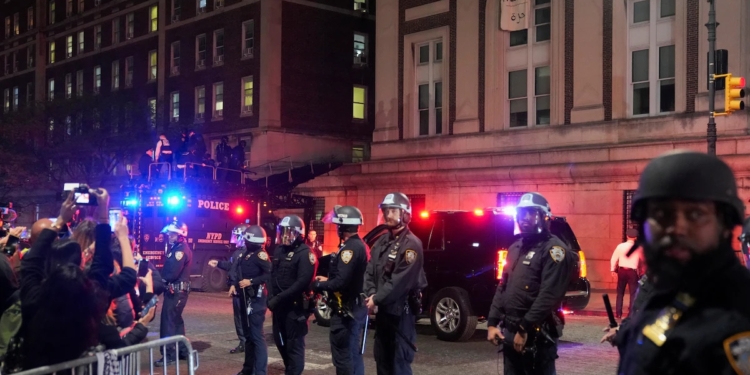 Police Arrest Protesters, Clear Occupied Building At….