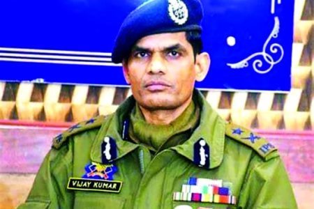 ADGP Vijay Kumar, IG CRPF visit Pahalgam, Shopian after twin terror attacks in South Kashmir