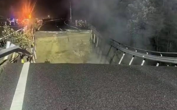 19 dead after highway collapses in China