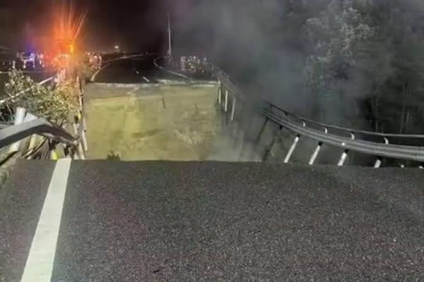19 dead after highway collapses in China