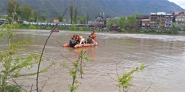 Police fails man’s suicide bid in Srinagar