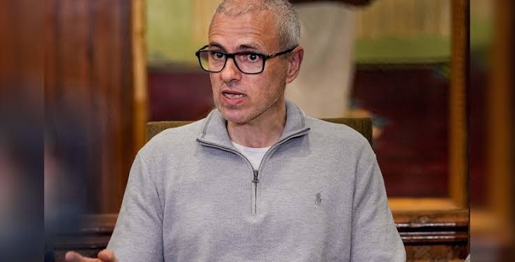 Omar Abdullah Congratulates Engineer Rashid on North Kashmir Victory