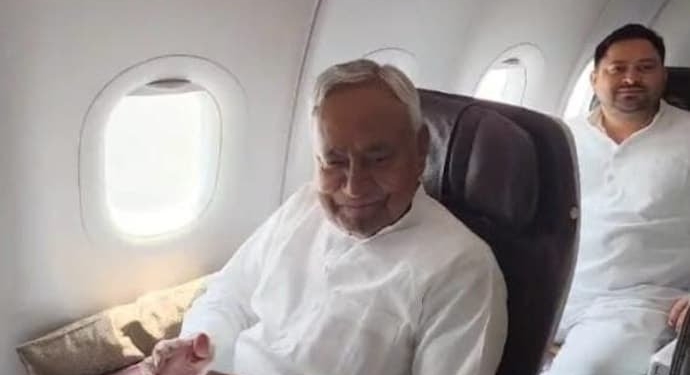Tejashwi Yadav, Nitish Kumar on same flight to attend meetings of INDIA and NDA in Delhi