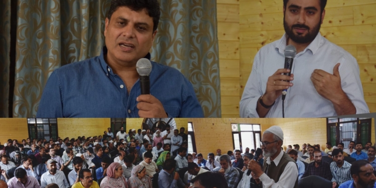 Sarmad Hafeez conducts Public Darbar at ChadooraBUDGAM, JULY 10: Secretary Youth Services & Sports (YSS), Sarmad Hafeez, today visited Chadoora, Budgam and conducted a Public Darbar under the ambitious public outreach cum grievances redressal programme of the government.The public delegations from Chadoora, B.K.Pora, Lolipora, Sogam, Nagam, Gowherpora, Wathoora, Batpora and other areas and blocks participated in the camp and projected their issues and suggestions before the Secretary.While interacting with the public delegations, the Secretary assured them that all the genuine demands and grievances will be taken up with the concerned quarters for appropriate action. He also encouraged the public for their active participation in these public outreach programs.The Secretary on the occasion stressed upon the officers to make people aware about different schemes of their departments so that they avail maximum benefit out of them.Earlier, Deputy Commissioner Budgam, Akshay Labroo spoke about the main objective of these programmes. He also presented an overall developmental scenario of district before the Secretary.Besides senior officers of district administration, prominent citizens and large number of locals were present during Public Darbar.