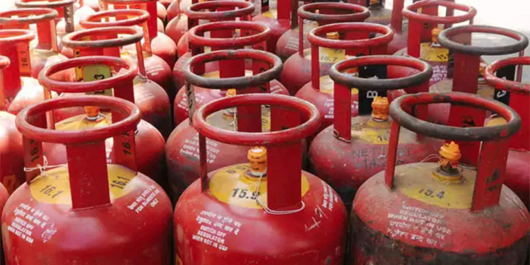 Oil marketing companies reduce prices of LPG commercial cylinders by Rs…