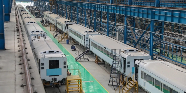 Railways To Roll Out Another 10,000 Non-AC Coaches For Common Man