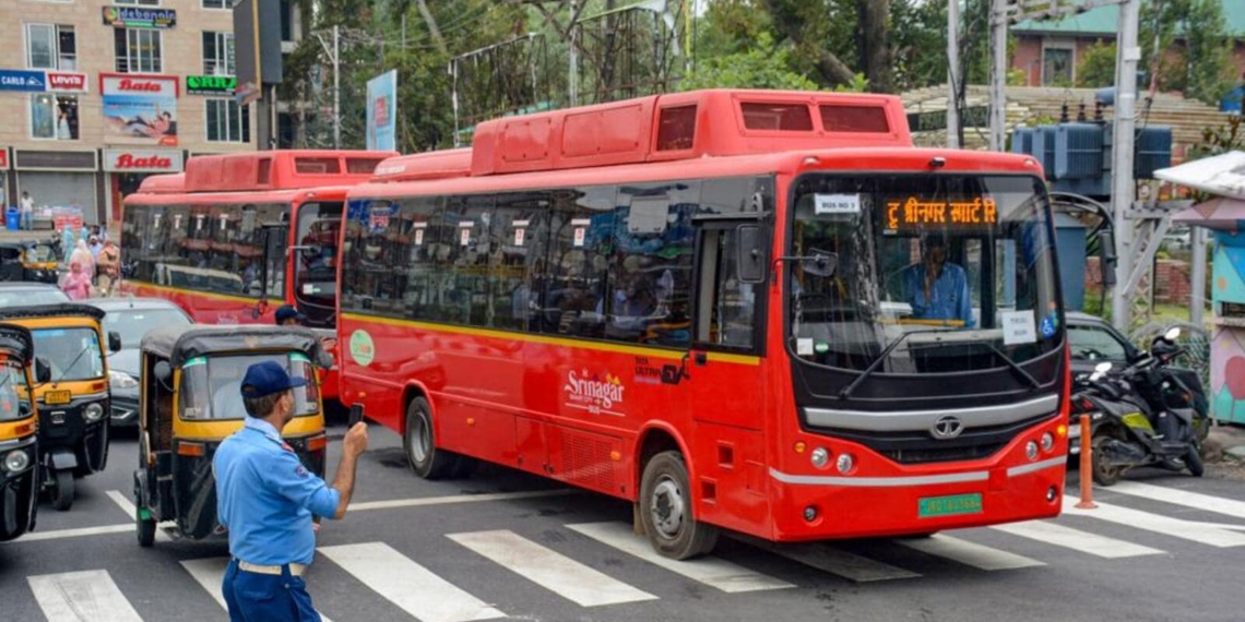 Smart Buses in Srinagar Fail to Stick to Schedule, Commuters Frustrated