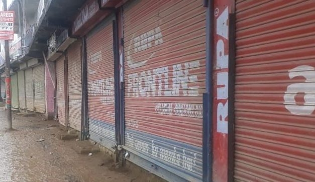 Action to be taken against those found violating ‘Close Day’: Labour Commissioner