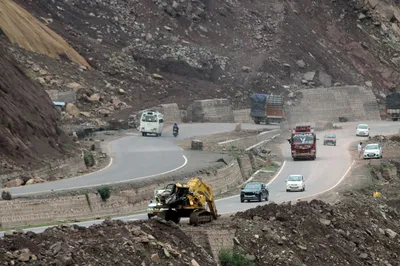 Traffic advisory issued for commuters travelling on NH-44
