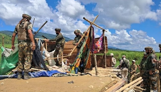6 Killed In…