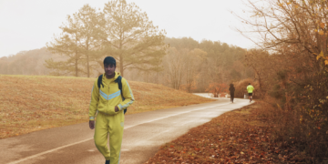 Chill Mornings Grip Srinagar as Administration Persists with Summer Timings, Parents Urge Shift to Winter Schedule