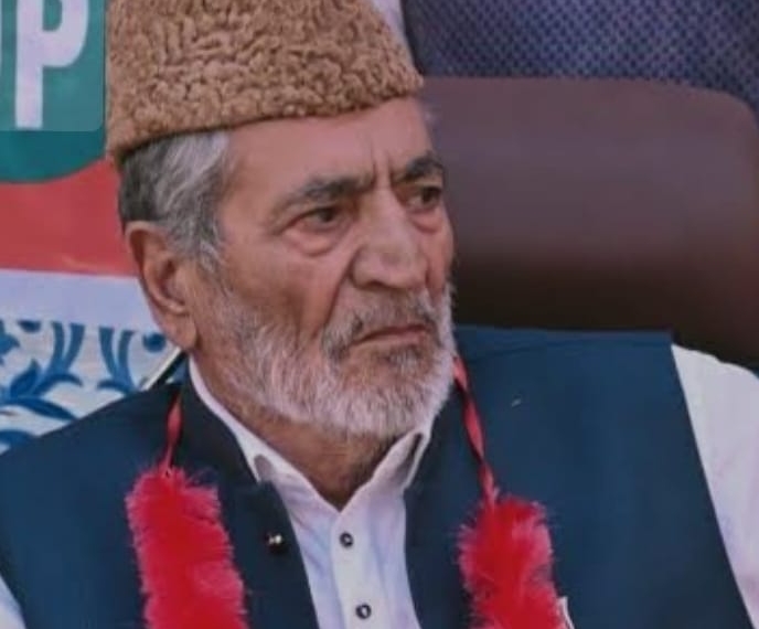 Former Minister And BJP Candidate Surankote Sayed Mushtaq Bukhari Is No More
