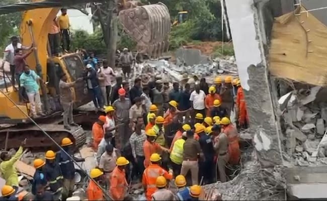 5 Killed In Building Collapse  in….