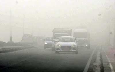 AQI in Delhi drops to 226; residents face breathing issues