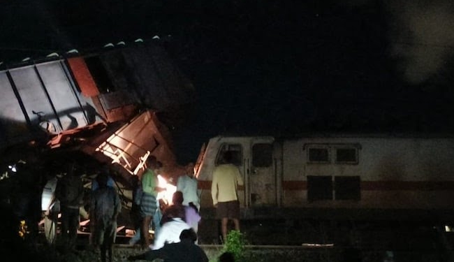2 Trains Collide In Tamil Nadu, 12 Coaches Derailed, Passengers Injured