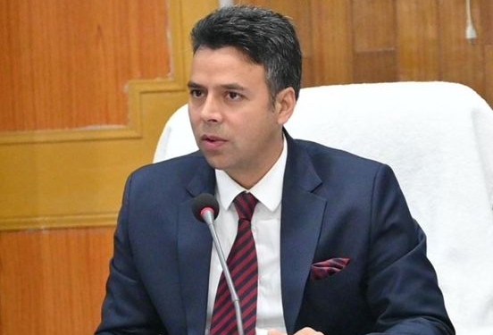 DC Srinagar inspects District Record Room, Central Record Room Complex Bemina