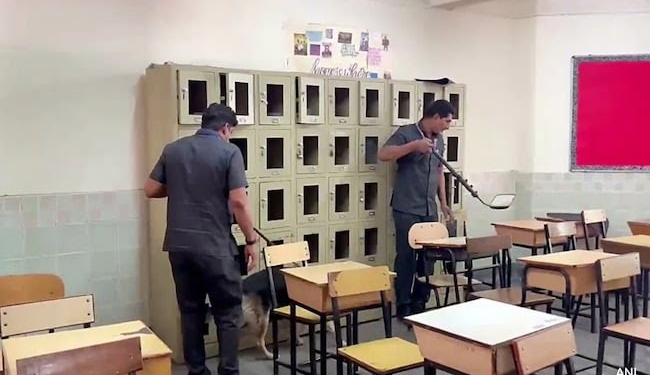 Over 40 Schools Get Bomb Threat in….