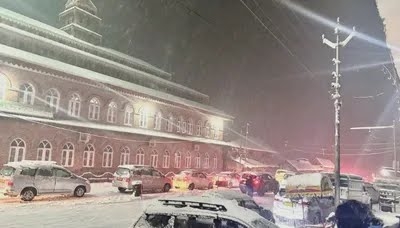 Gund opens doors of Masjids, homes for tourists stranded along Srinagar-Leh highway