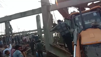Several workers feared trapped, 23 injured in…