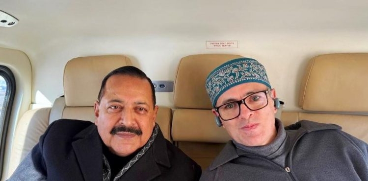 J&K CM Omar Abdullah, Jitendra Singh Fly to Sonamarg for Z-Morh Tunnel Launch