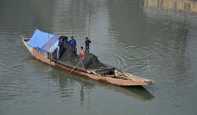 Young Labourer Drowns While Excavating Sand from Jhelum River in South Kashmir’s Pulwama