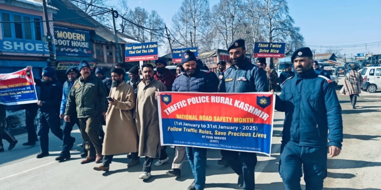 Traffic Police Conduct Road Safety Awareness Drive in Qazigund