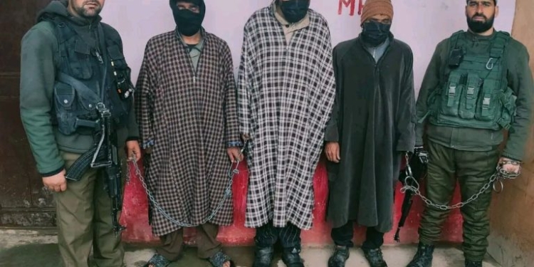 Police busts sheep theft gang in Shopian, recovers stolen livestock